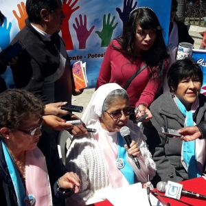 Campaña solidaria: "Ayúdanos a ayudar"