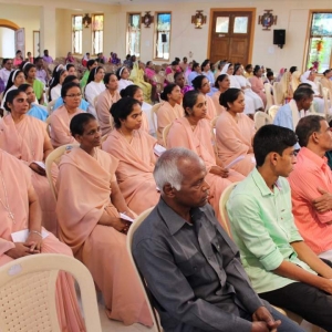 Primeros votos de seis novicias de la India