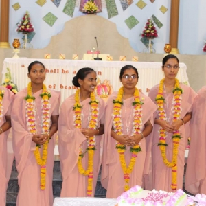 Primeros votos de seis novicias de la India